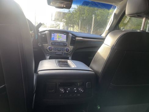 Used 2017 GMC Yukon Denali w/ Open Road Package AWD/4WD image 10