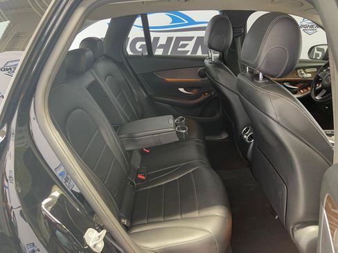 Used 2019 Mercedes-Benz GLC 300 4MATIC image 20