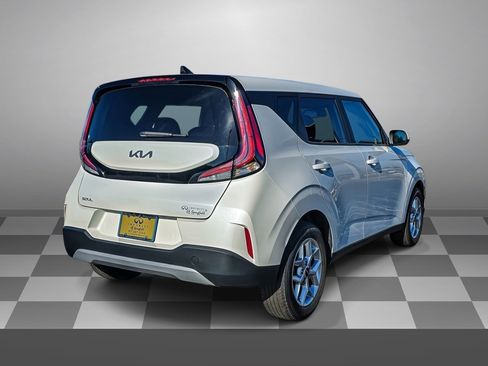 Used 2024 Kia Soul LX w/ Option Group 015 image 6