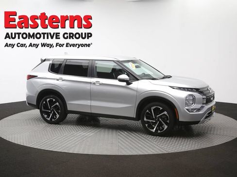 Used 2024 Mitsubishi Outlander SE FWD image 47