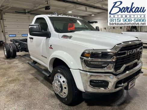 Used 2025 RAM 5500 4x4 Regular Cab image 1