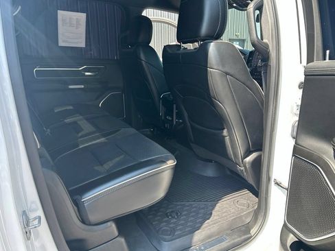 Used 2019 RAM 1500 Laramie w/ Sport Appearance Package AWD/4WD image 32