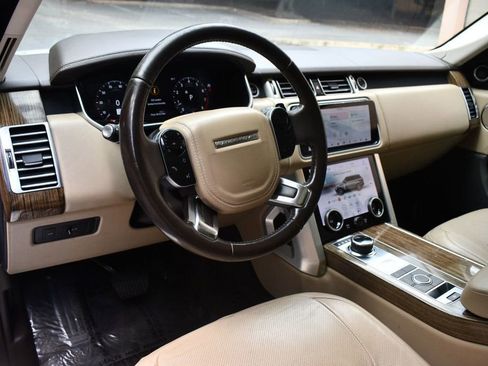 Used 2018 Land Rover Range Rover HSE image 28