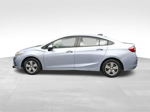 Used 2017 Chevrolet Cruze LS FWD image 2