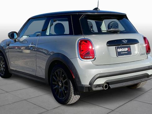 Used 2022 MINI Cooper 2-Door Hardtop image 9