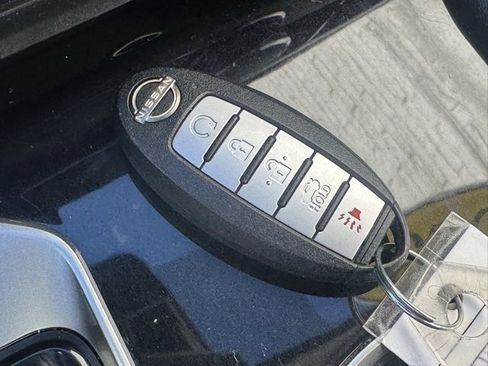 Used 2023 Nissan Altima 2.5 SR w/ SR Premium Package image 41