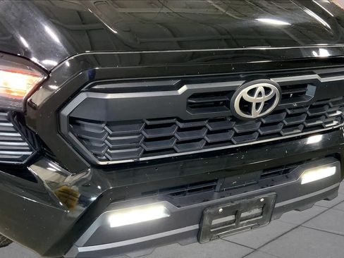 Used 2024 Toyota Tacoma TRD Off-Road AWD/4WD image 30