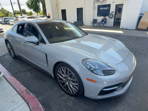 Used 2018 Porsche Panamera 4 AWD/4WD image 1
