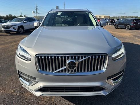 Used 2023 Volvo XC90 B6 Plus w/ Protection Package Premier image 2