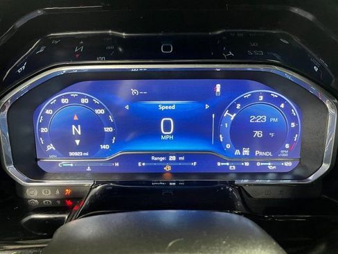 Used 2023 Chevrolet Silverado 1500 LT AWD/4WD image 15