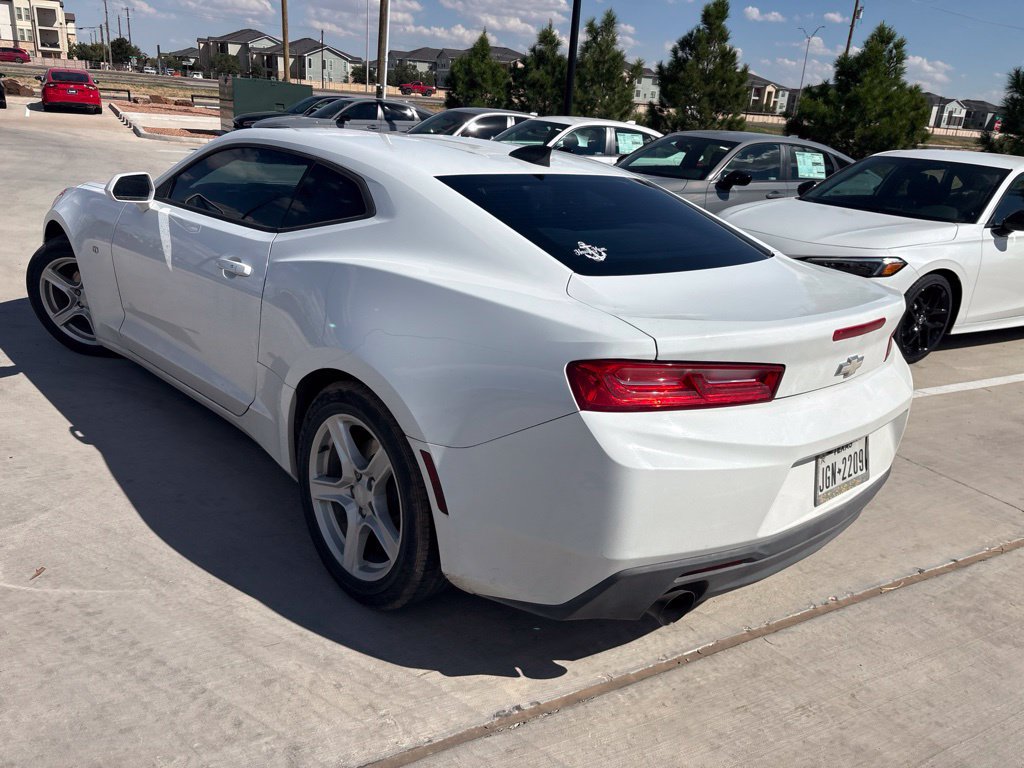 Used 2017 Chevrolet Camaro LT RWD image 6
