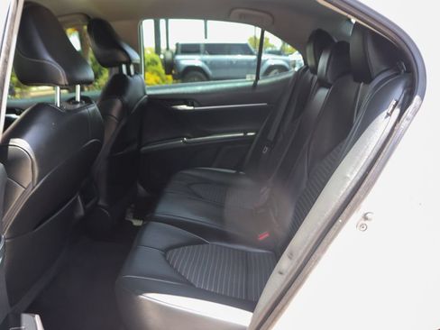 Used 2020 Toyota Camry SE FWD image 32