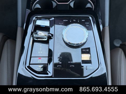 Used 2025 BMW i5 xDrive40 w/ Executive Package image 24