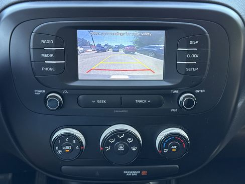 Used 2019 Kia Soul FWD image 20