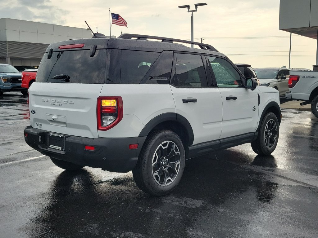 New 2026 Ford Bronco Sport Outer Banks w/ Outer Banks Tech Package+ AWD/4WD image 4