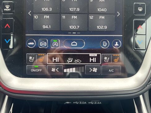 Used 2025 Subaru Outback Touring image 8