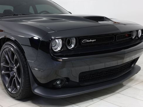 Used 2021 Dodge Challenger R/T Scat Pack RWD image 37