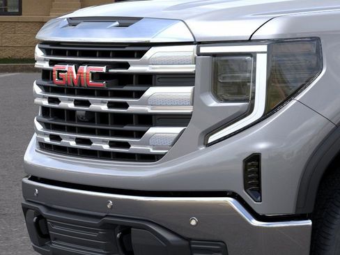 New 2026 GMC Sierra 1500 SLE image 14