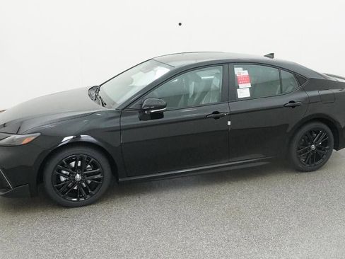 New 2026 Toyota Camry SE image 35