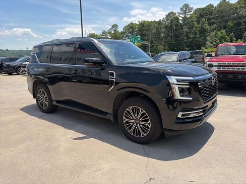 Used 2025 Nissan Armada Platinum AWD/4WD image 5