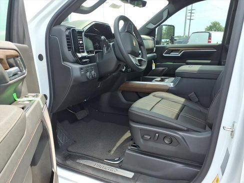 New 2026 Chevrolet Silverado 2500 High Country w/ Technology Package AWD/4WD image 9