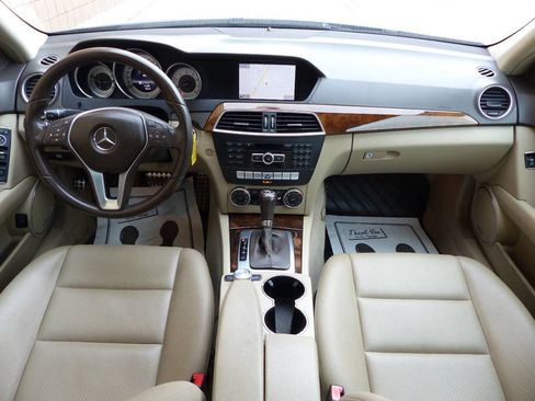 Used 2013 Mercedes-Benz C 250 Sedan image 49