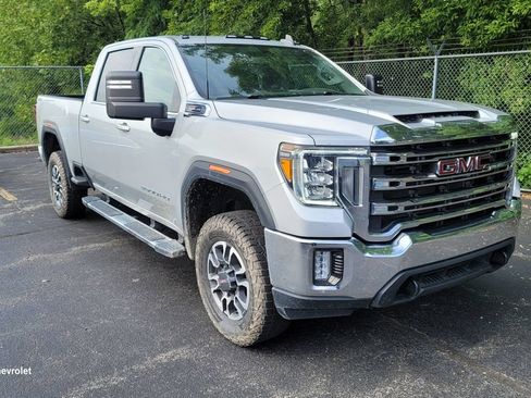 Used 2021 GMC Sierra 3500 SLE w/ SLE Value Package AWD/4WD image 8