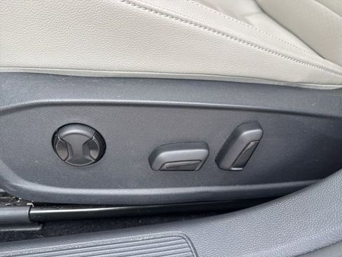 Certified 2023 Volkswagen Jetta SE image 26