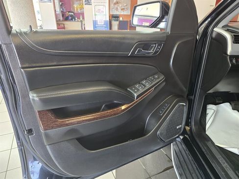 Used 2016 GMC Yukon SLT image 8