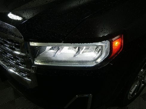 Used 2021 GMC Acadia Denali w/ Trailering Package image 9