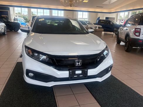 Used 2019 Honda Civic Sport image 8