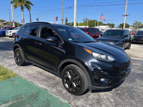 Used 2022 Kia Sportage Nightfall Edition image 4