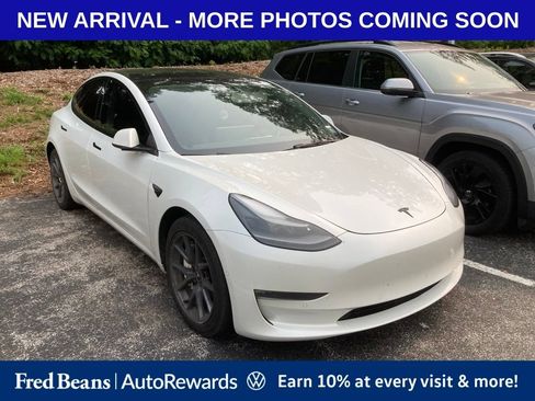 Used 2022 Tesla Model 3 Long Range AWD/4WD image 1