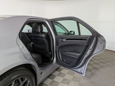 Used 2017 Chrysler 300 S AWD/4WD image 33