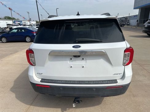 Used 2022 Ford Explorer XLT image 29