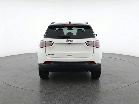 Used 2025 Jeep Compass Trailhawk image 7