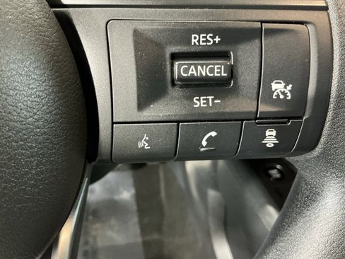 Used 2025 Nissan Kicks SV image 10