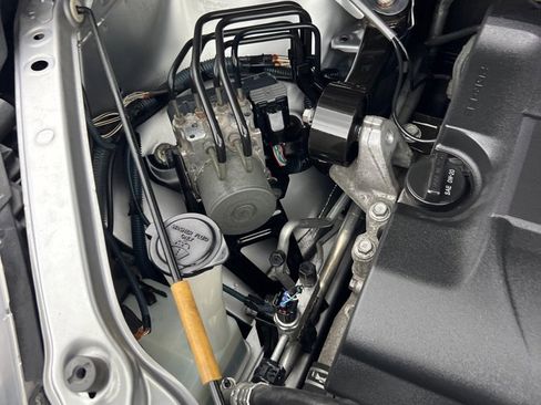 Used 2013 Toyota Sienna SE image 48