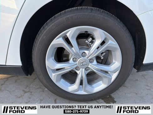 Used 2025 Honda Accord LX image 12