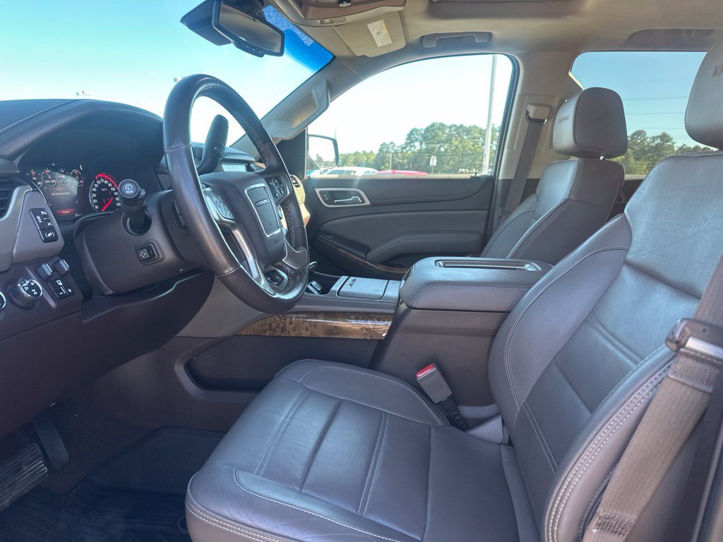 Used 2016 GMC Yukon Denali w/ Open Road Package AWD/4WD image 12