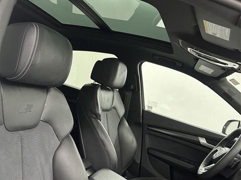 Used 2022 Audi SQ5 Premium Plus w/ Premium Plus Package image 44