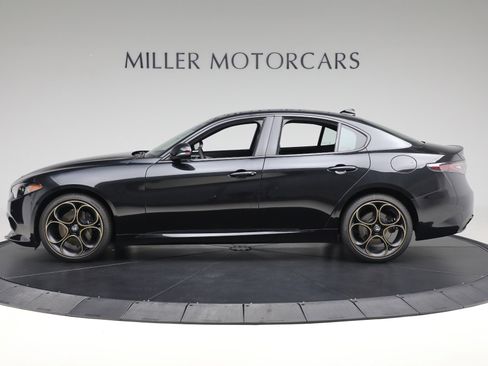 New 2025 Alfa Romeo Giulia Intensa w/ Driving Assist Package image 3