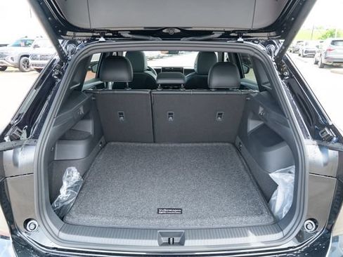 New 2026 Volkswagen Tiguan SE R-Line AWD/4WD image 37