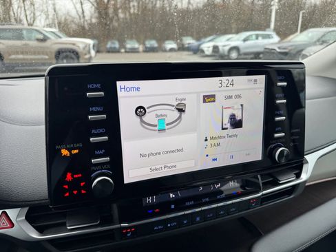 Used 2024 Toyota Sienna XLE image 24