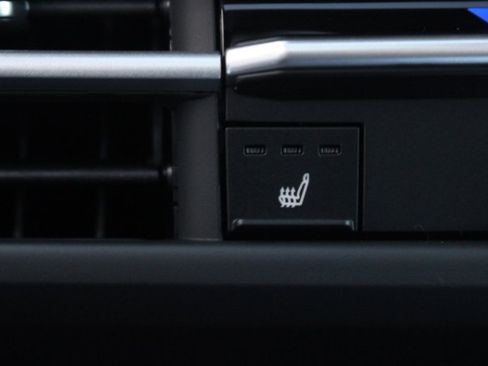 New 2026 Toyota Sienna XSE image 19