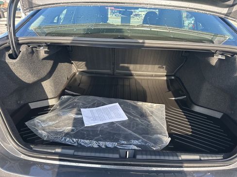 Certified 2025 Subaru Legacy Limited image 28