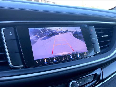 Used 2020 Buick Enclave Essence w/ Sound and Sites Package image 27