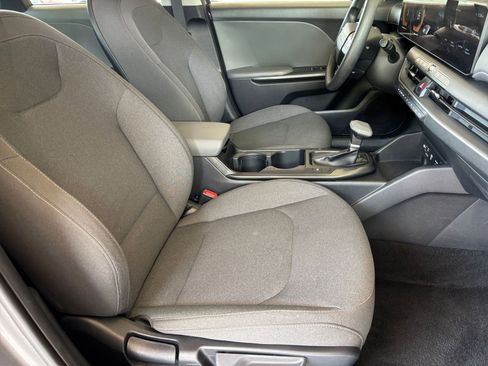 Used 2025 Kia K4 FWD image 35