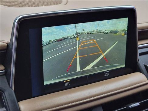 Used 2023 Chevrolet Tahoe Premier RWD image 12