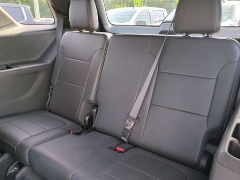 Used 2023 Chevrolet Traverse Premier w/ Redline Edition FWD image 16
